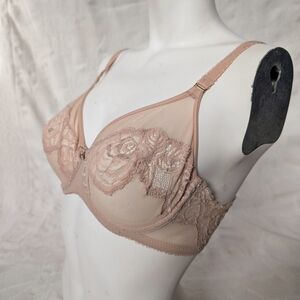 Wacoal Lace Bra in Soft Pink